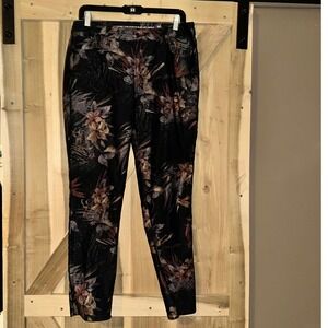 CHICOS So Slimming Girlfriend Slim Leg Ankle Pants Black Floral Print Size 10R